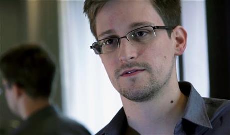 SNOWDEN SUSPECTED OF BYPASSING ELECTRONIC LOGS