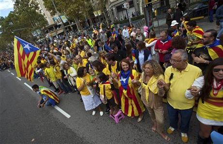 CATALANS FORM HUGE HUMAN CHAIN FOR INDEPENDENCE