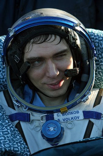RUSSIAN COSMONAUT WINS WAGES CASE VS SPACE AGENCY