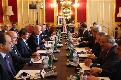 UK’S HAGUE STRESSES SUPPORT FOR SYRIAN OPPOSITION