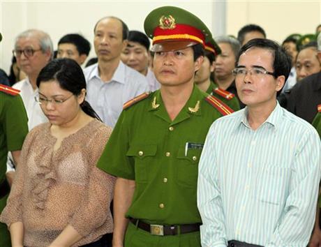VIETNAM DISSIDENT SENTENCED TO 30 MONTHS IN JAIL