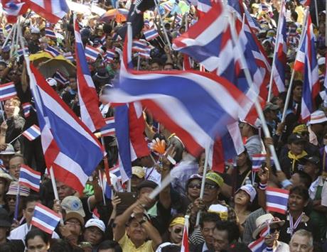 1,000S PROTEST IN THAI CAPITAL OVER AMNESTY BILL