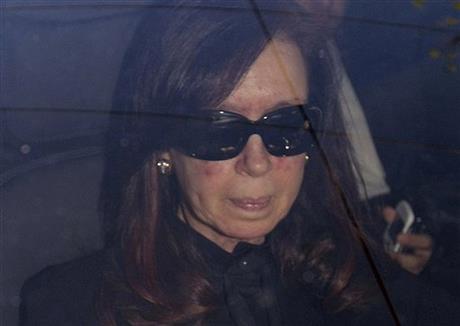 Argentine president returns to work after surgery
