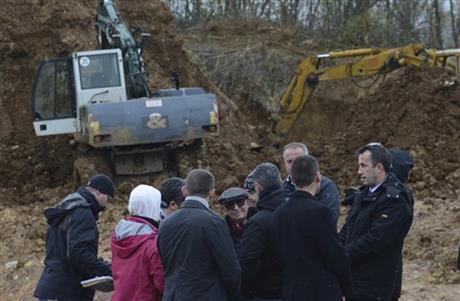 UN tribunal’s president visits Bosnian mass grave