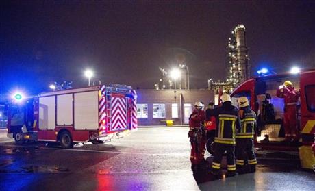 2 killed in blast at Belgian refinery