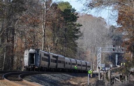 Amtrak Crescent with 218 aboard derails in SC