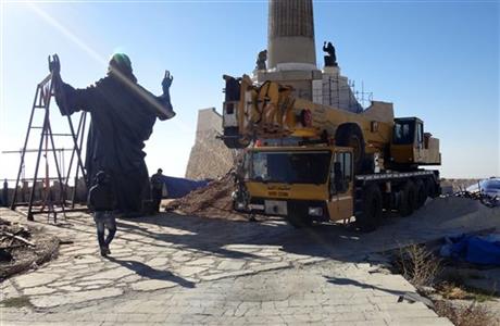 In midst of Syrian war, giant Jesus statue arises
