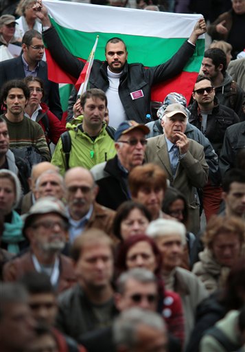 Protesters in Bulgaria demand early elections