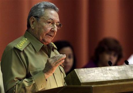 RAUL CASTRO ISSUES STERN WARNING TO ENTREPRENEURS