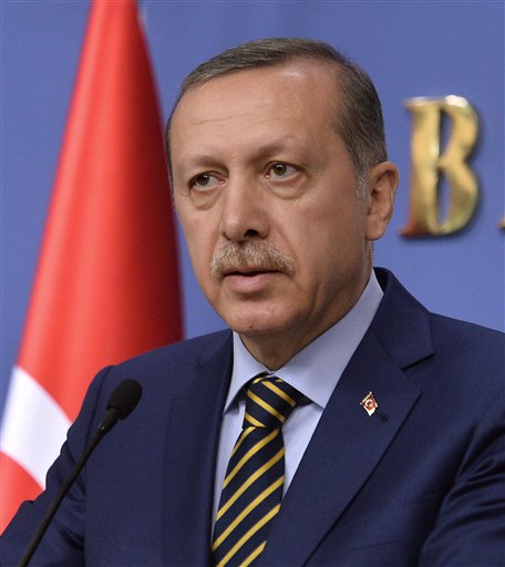 TURKEY: COURT OVERTURNS MOVE BLOCKING PROBE