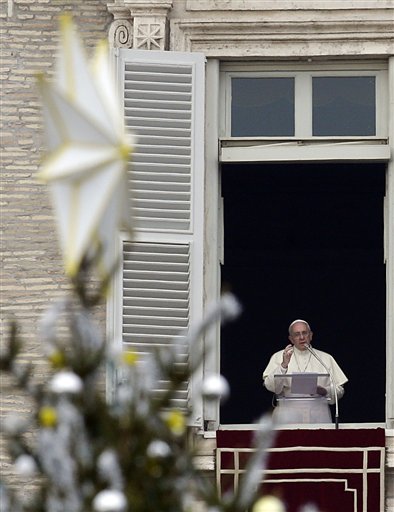 POPE URGES ITALY TO FIND HO– USES FOR ALL FAMILIES