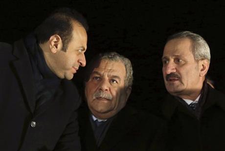3 TURKISH CABINET MINISTERS RESIGN OVER PROBE