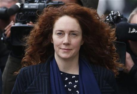 Judge starts summing-up at UK phone hacking trial