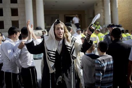 Palestinians kill 4 in Jerusalem synagogue attack