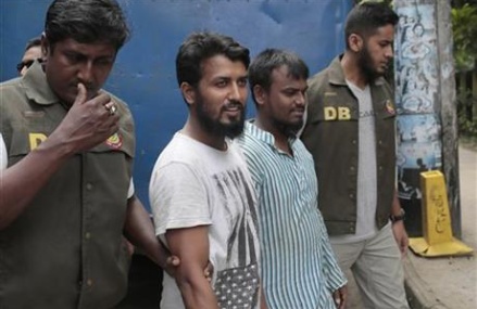 Bangladesh arrests 2 more suspects in blogger’s killing