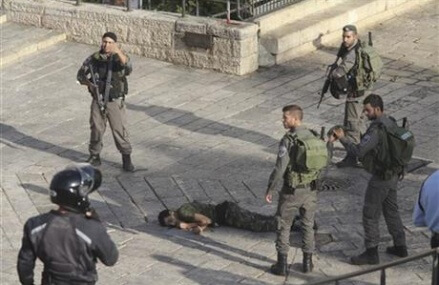 Israeli army begins deploying in Jerusalem against attacks