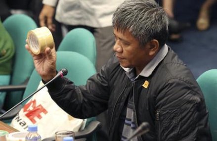 Witness says Philippine president ordered killings of 1,000